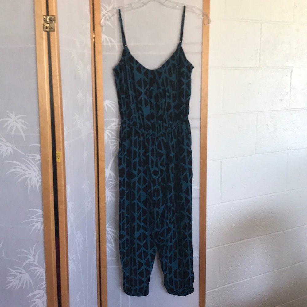 Ava Sky Jumper